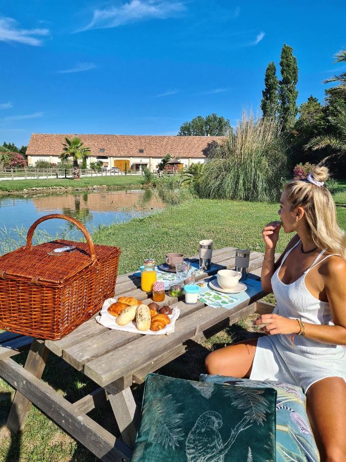 Abri Cosy - Suite Romantique En Camargue Saint-Gilles  Exterior photo